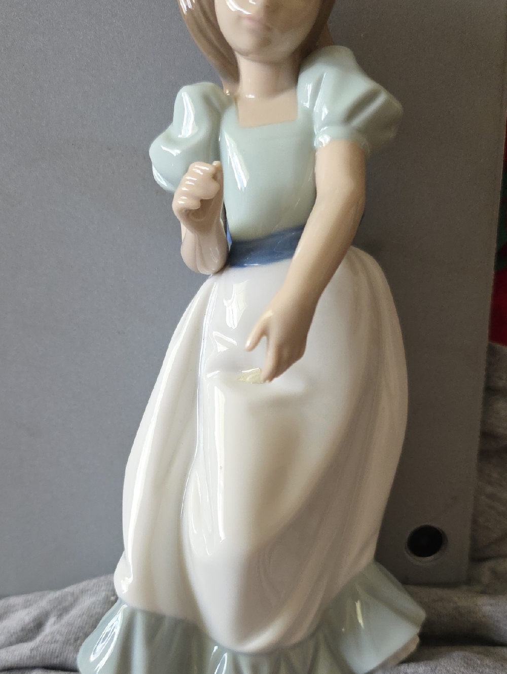 This is a NAO by Lladró Porcelain Girl Figurine Handmade in Spain